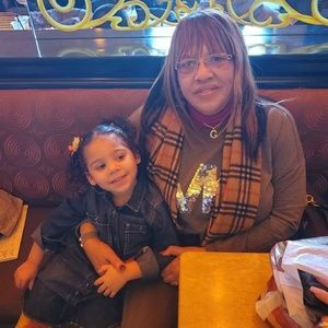 Meet your Posher, Helen